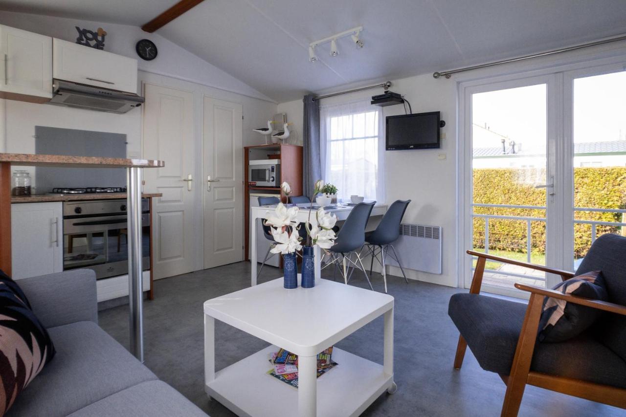 Knus En Modern Ingericht Chalet Met Gratis Wifi Villa Tzummarum Ngoại thất bức ảnh